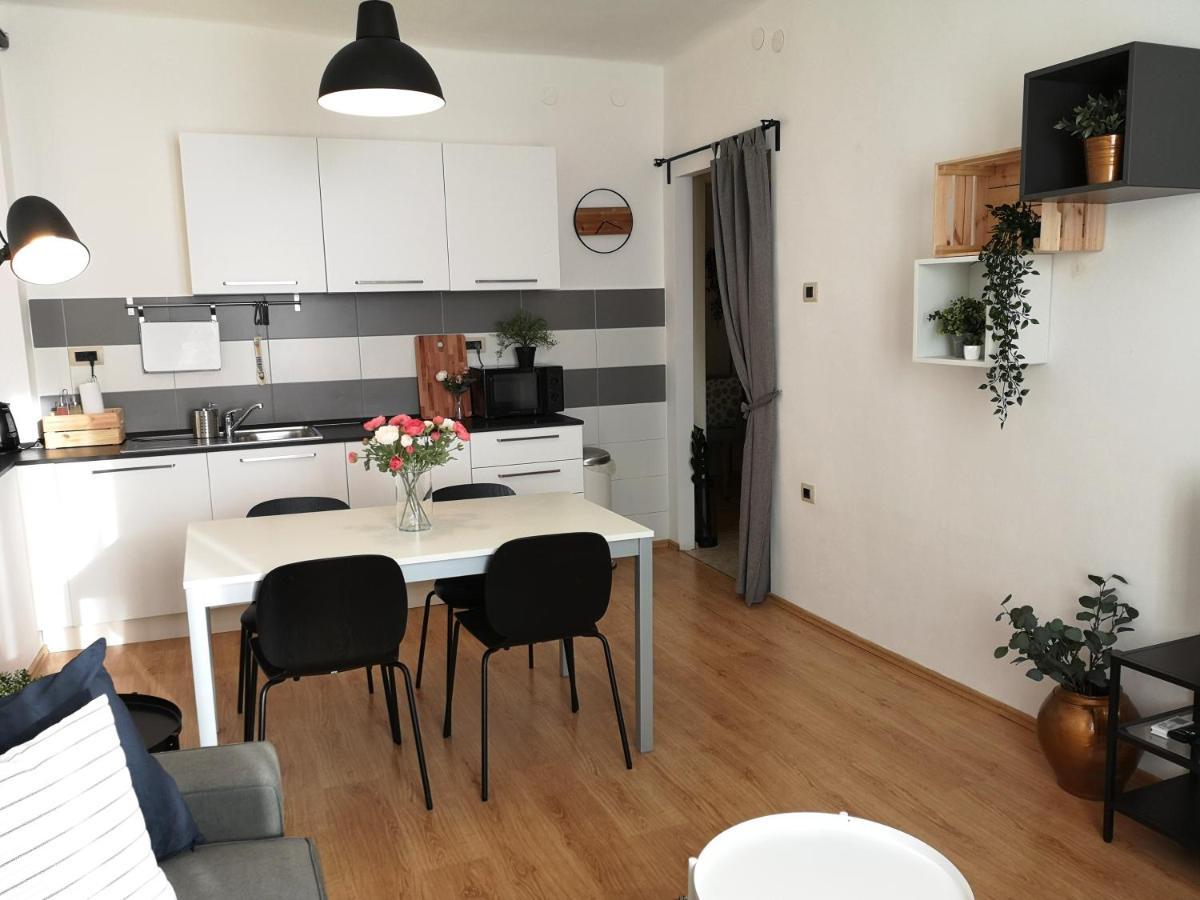 Apartment Mimi Ровинь Экстерьер фото